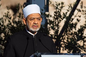 L’imam d’Al Azhar affirme que l’interdiction faite aux femmes de fréquenter les universités est contraire à la charia