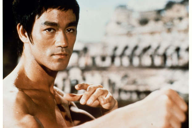 Les causes de la mort mystérieuse de Bruce Lee ont été finalement révélées