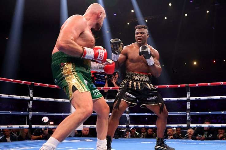 Francis Ngannou conteste la décision des juges d’accorder la victoire à Tyson Fury… et reçoit du soutien